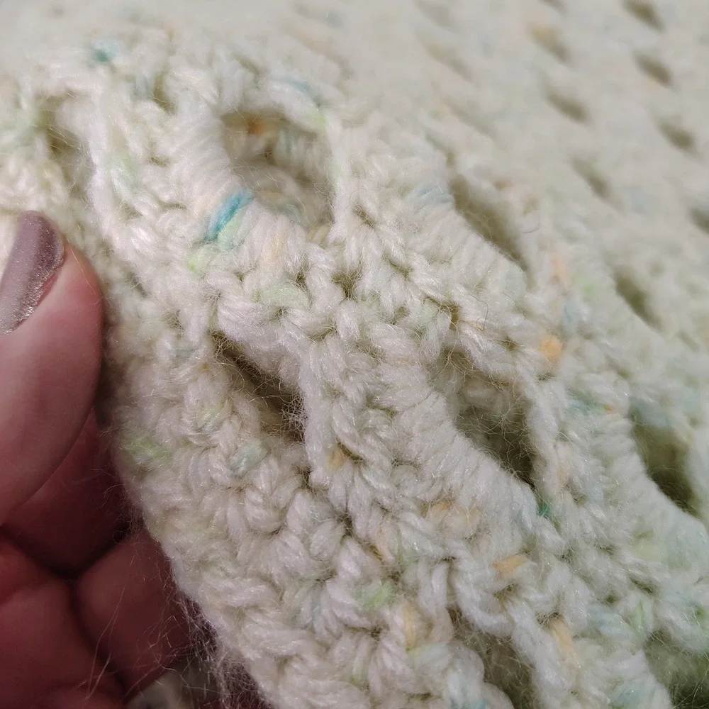 Handmade vtg crocheted